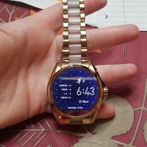 michael kors smartwatch factory reset